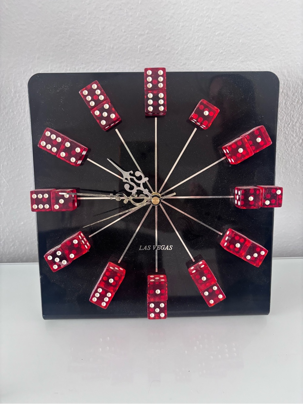 Las Vegas Dice Clock Battery Operated (table top) Tested